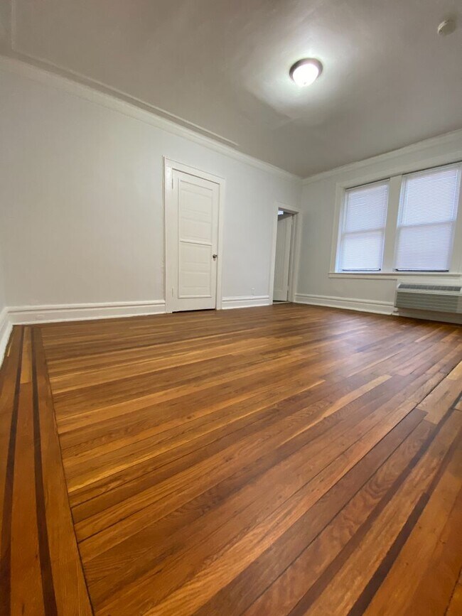 Interior Photo - 24 S Grove Apartments