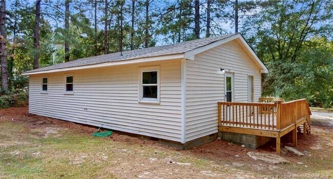 Building Photo - 164 Happy Valley Rd