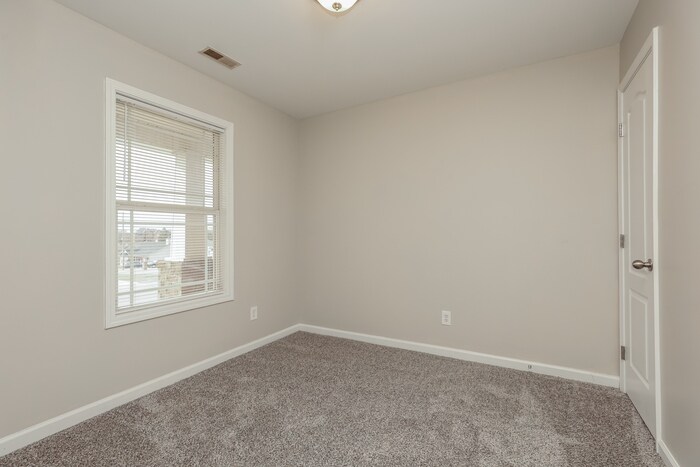 Building Photo - 100 Amos Springs Way