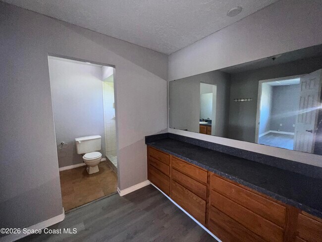 Building Photo - 460 Bargello Ave SE