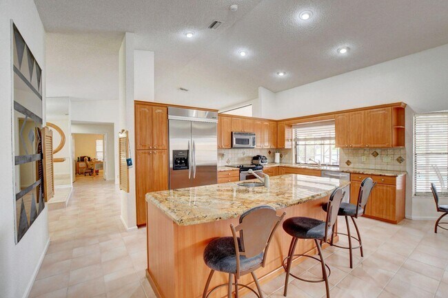 Building Photo - 11511 Island Lakes Ln