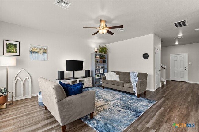 Building Photo - 2233 Chia Ct