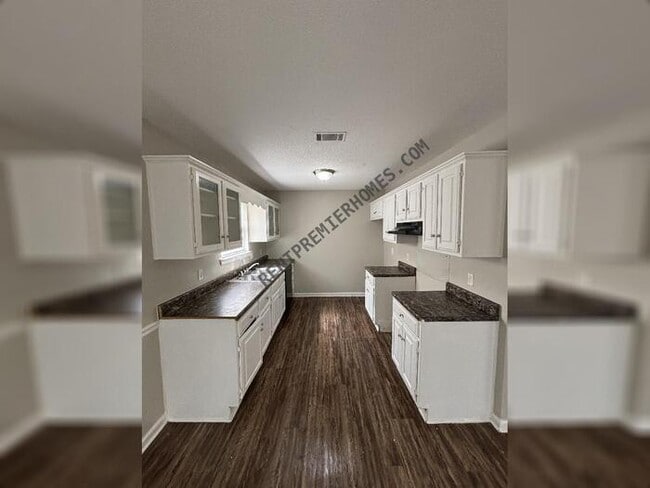 Building Photo - 103 White Wing Way