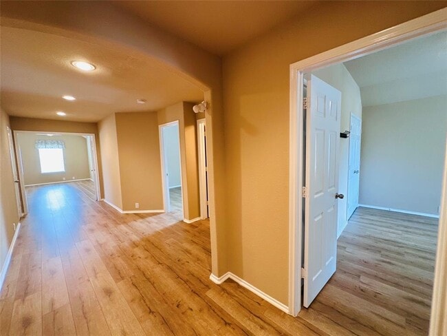 Building Photo - 26914 Harmony Shores Dr