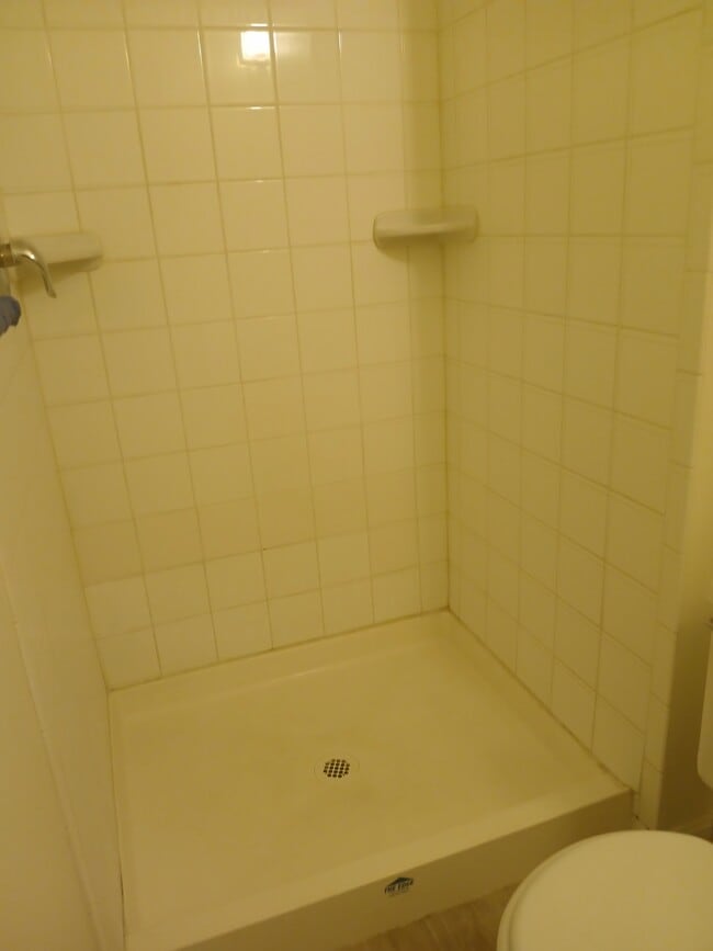 Building Photo - 103 Joyceton Terrace