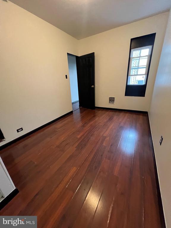 Building Photo - 434 Birch St