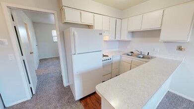 Building Photo - Eastside Apartment Evansville