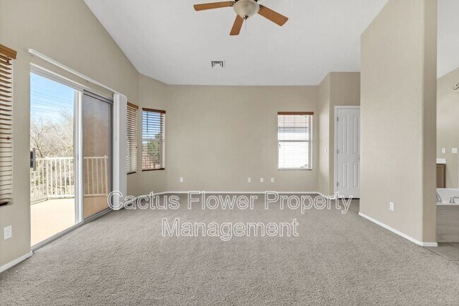 Building Photo - 2524 N Sunrise