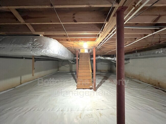 Building Photo - 186 Niven Rd