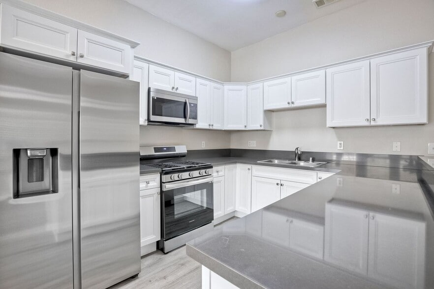 Interior Photo - Harborview Apartments