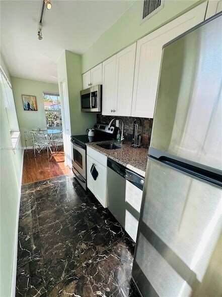 Building Photo - 1308 Drexel Ave