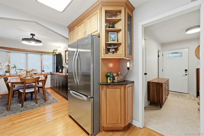 Building Photo - 38 Ormond Ave