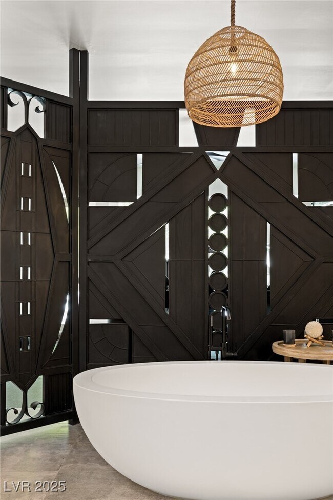 Building Photo - 7330 N Rainbow Blvd