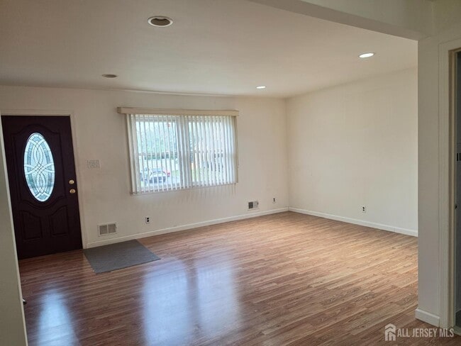 Building Photo - 405 Frederick Ave