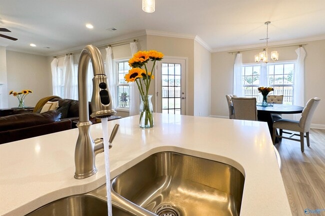 Building Photo - 3108 Henry Rd SE