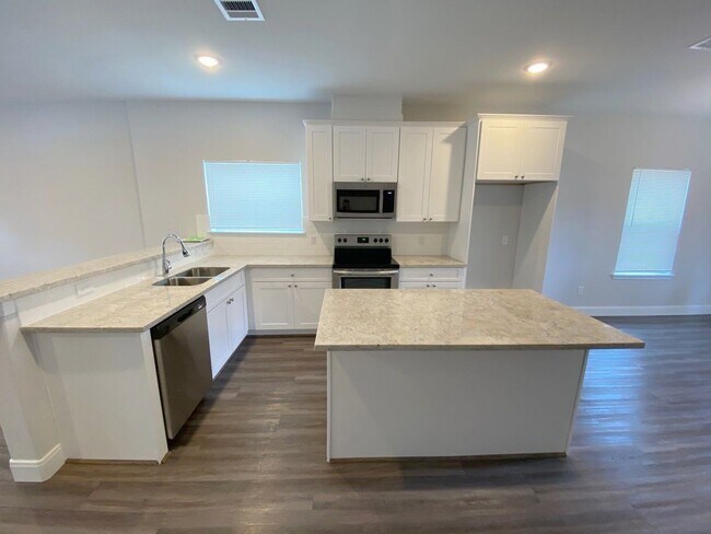 Building Photo - 8214 Parker Rd