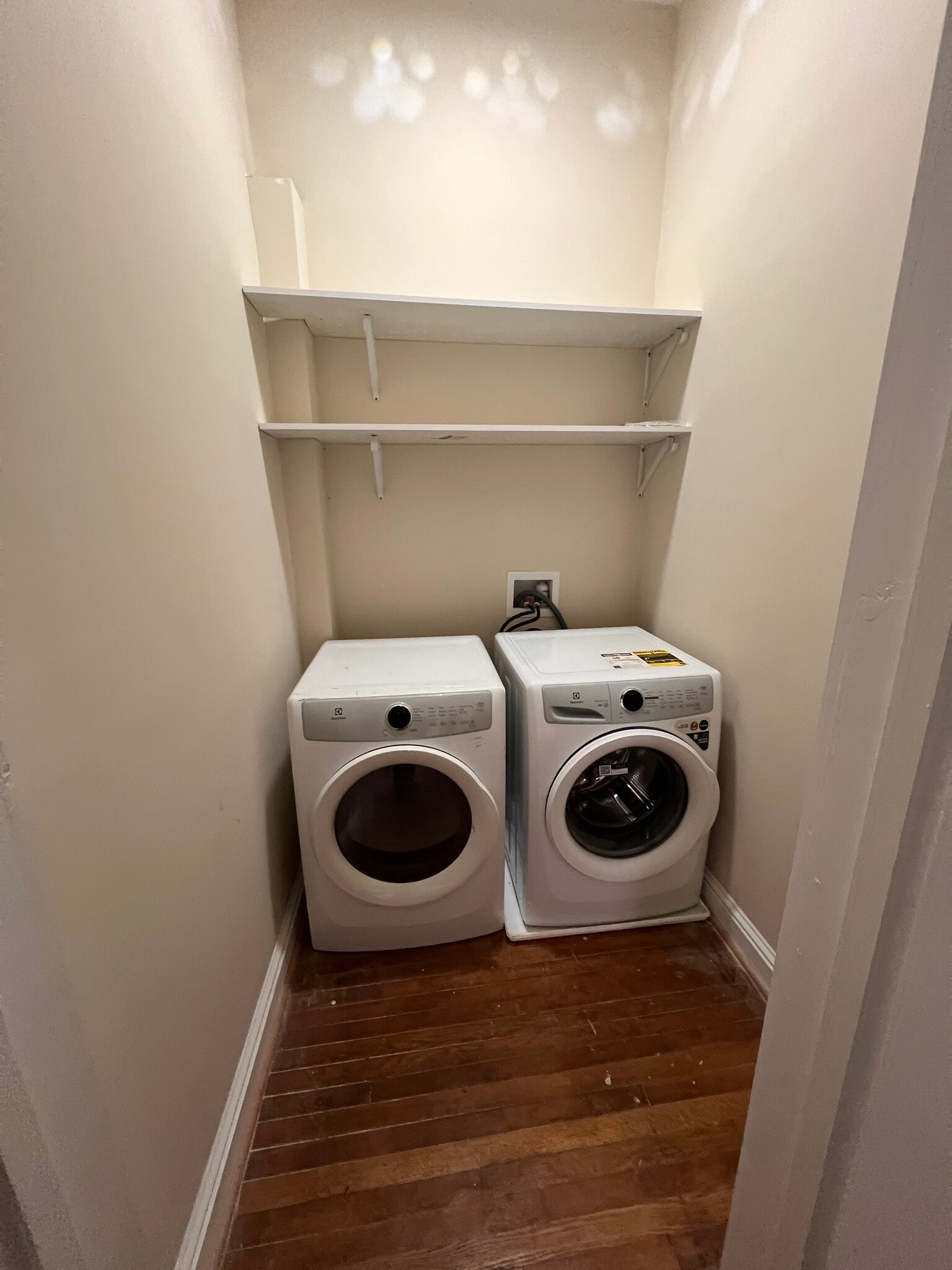 Building Photo - 140 Marshall St