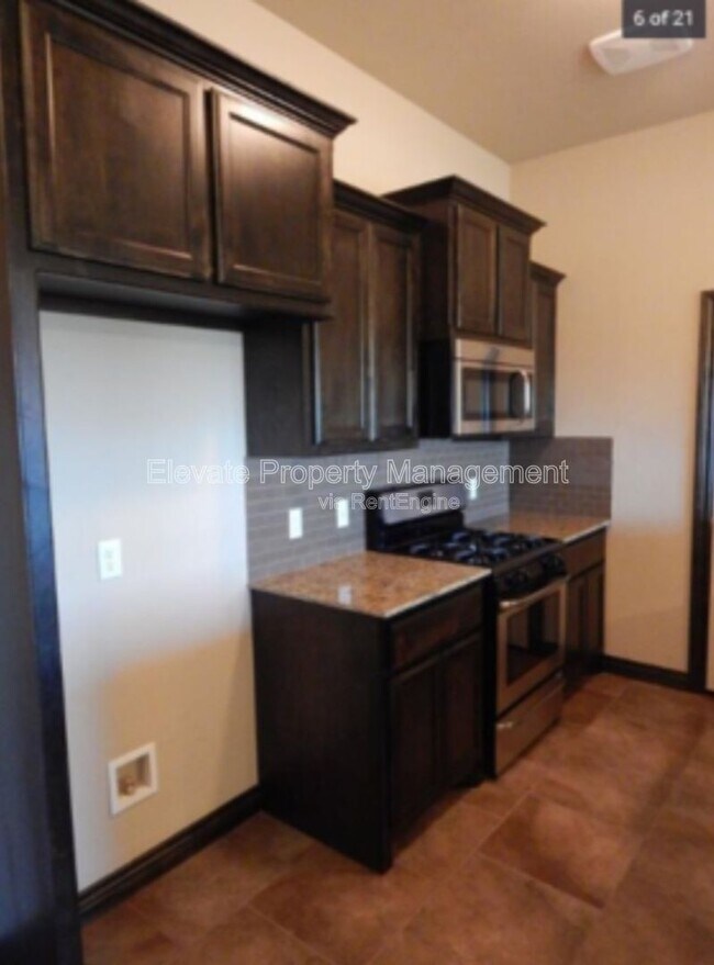 Building Photo - 2314 Starwood Wy