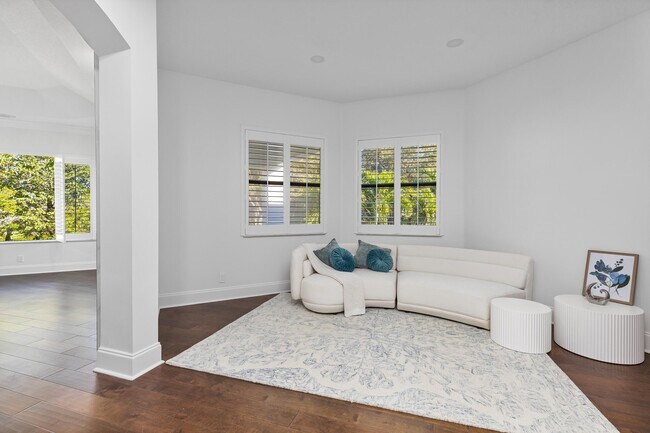 Building Photo - 17606 Circle Pond Ct