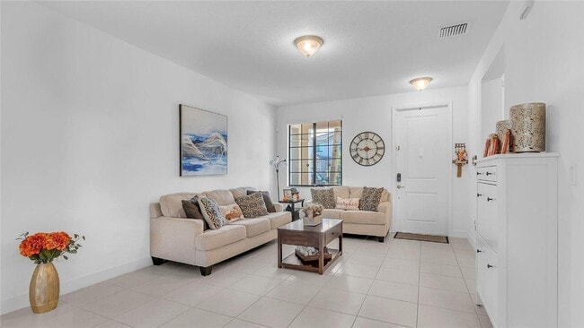 Building Photo - 304 NW 36th Ave