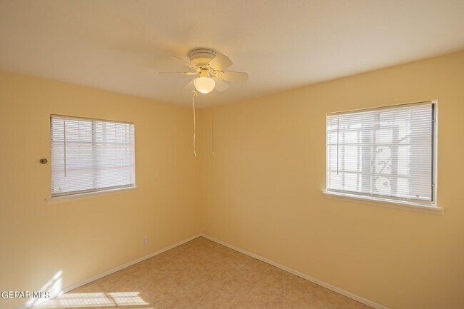 Building Photo - 3913 Titanic Ave