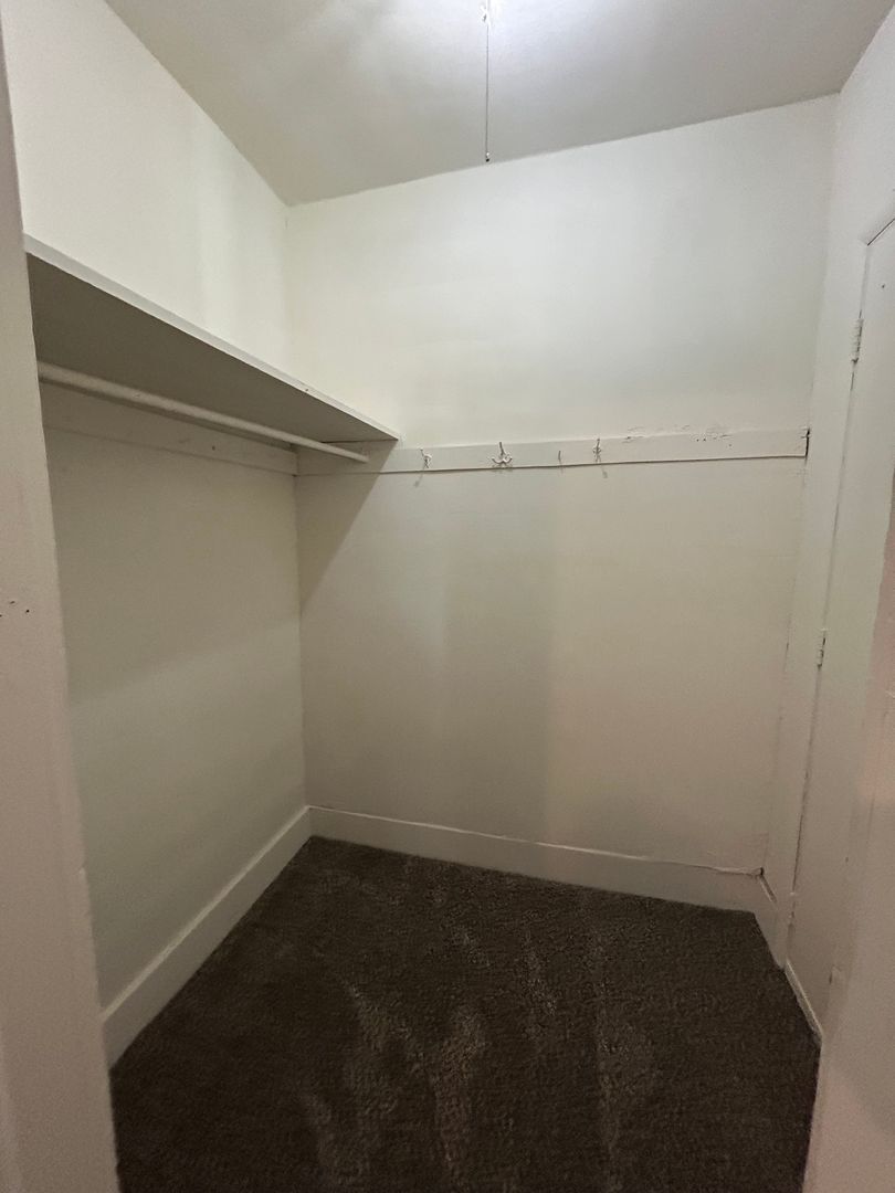 Building Photo - 625-627 S 10th Street