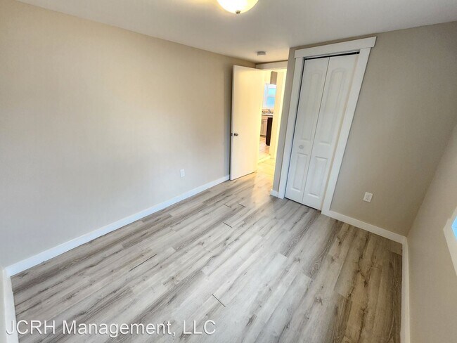 Building Photo - 3 br, 1 bath House - 2118 W Phelps