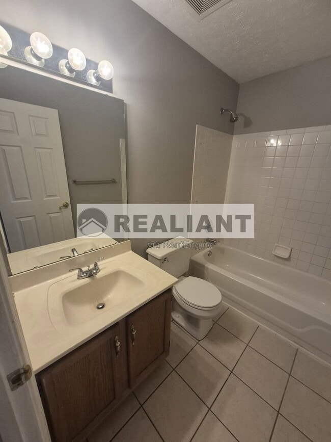 Building Photo - 10136 Carnation Ct