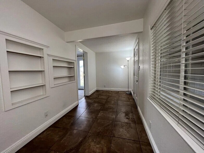 Bonus Room - 1626 Hoyt St