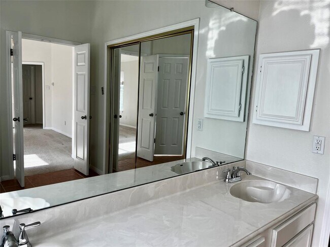 Building Photo - 16909 Dorman Dr