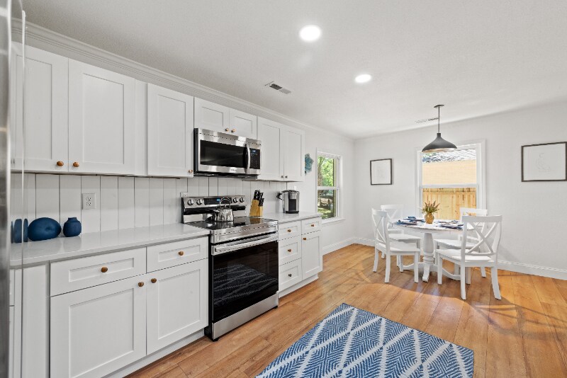 Building Photo - 405 11th St