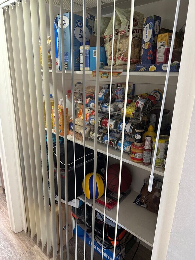 Building Photo - 1B/1B Pet Friendly Apartment South of BYU