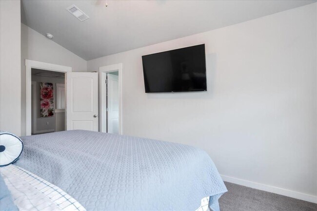 Building Photo - 144 Syrah Ct