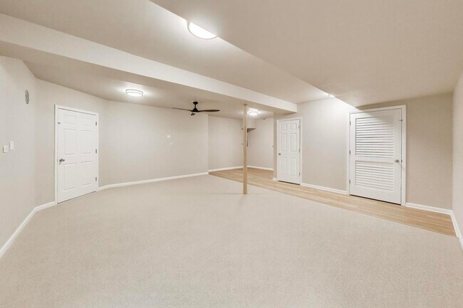 Building Photo - 2366 N Moseley Ct