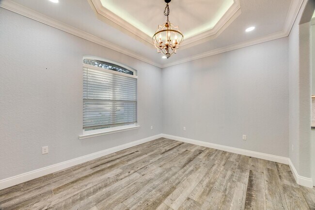 Building Photo - 1148 Sioux Cir