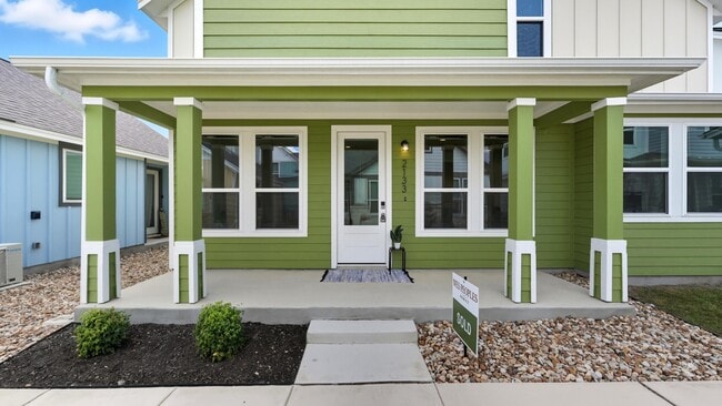 Building Photo - 2133 Hofstaat