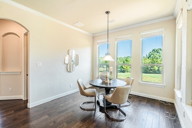 Building Photo - 9006 Forest Park Ct