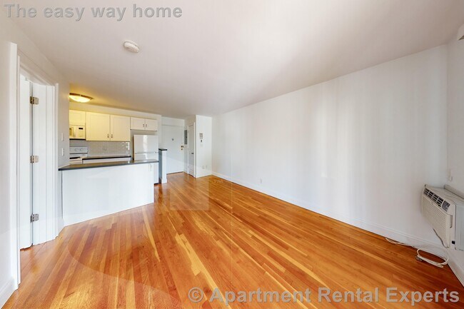 Building Photo - 134 Summer St