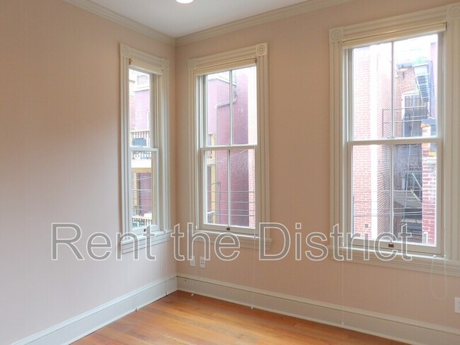 Building Photo - 1130 5th St NW