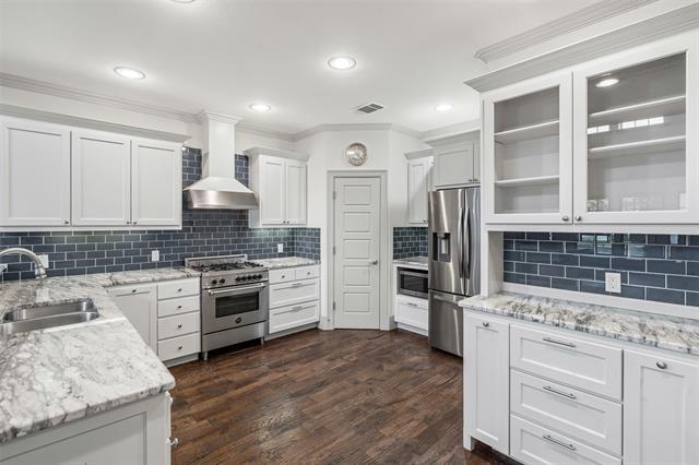 Building Photo - 3818 W 7th St