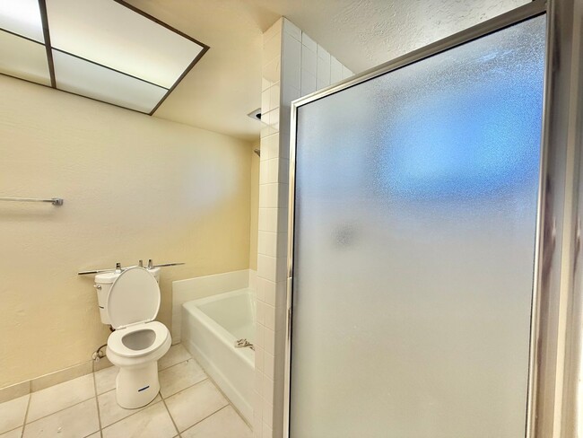 Building Photo - 2 Bedroom Duplex in Morgan Hill