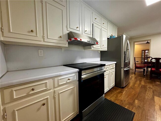 Building Photo - 1709 Rangewood Dr SW