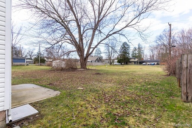 Building Photo - 9712 Cherokee St