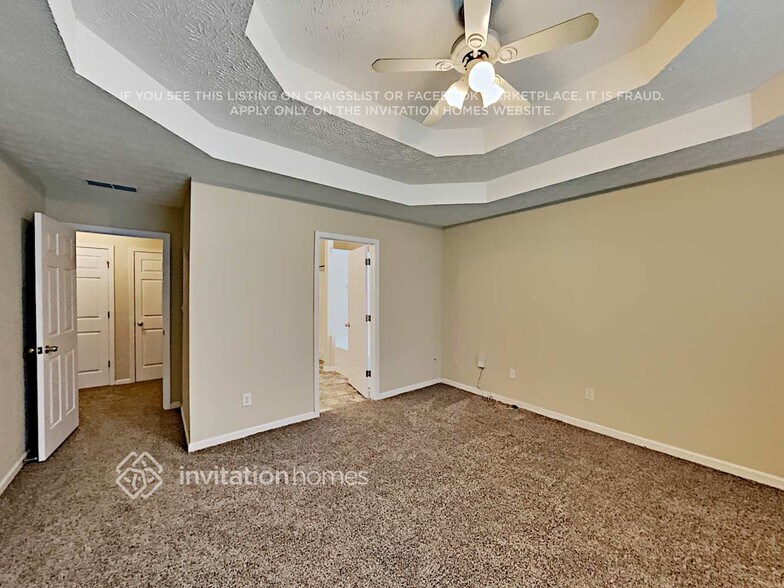 Building Photo - 400 Freedom Dr