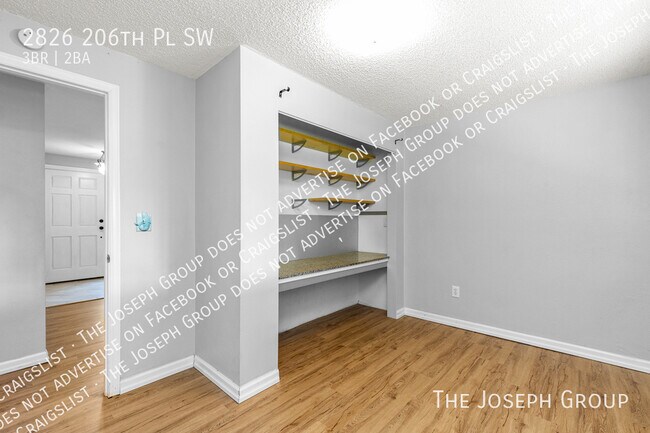 Building Photo - 2826 206th Pl SW