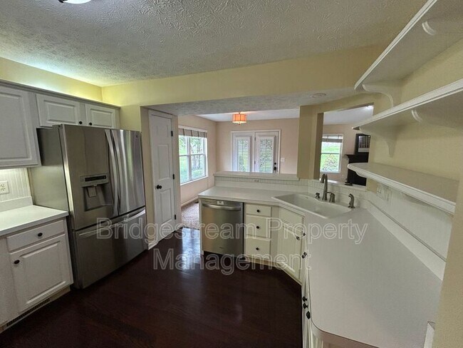 Building Photo - 7234 Brookmeadow Dr.