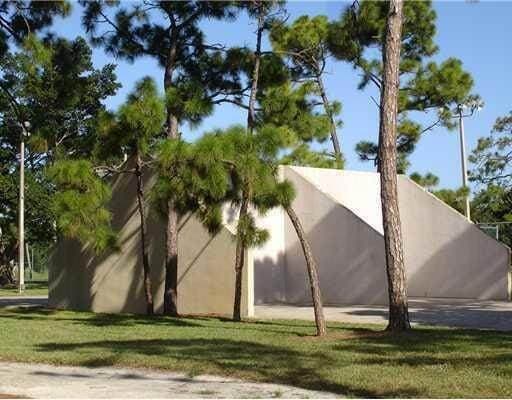 Building Photo - 1521 15th Ln