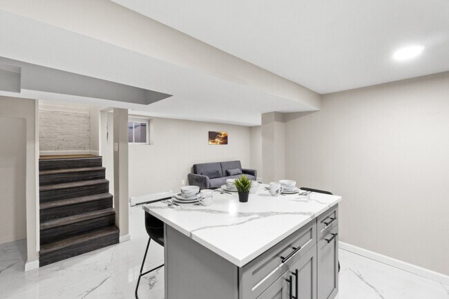 Building Photo - 16 E 32nd St