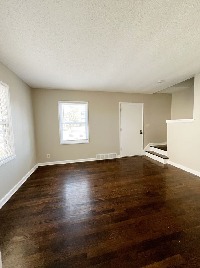 Building Photo - Charlotte St