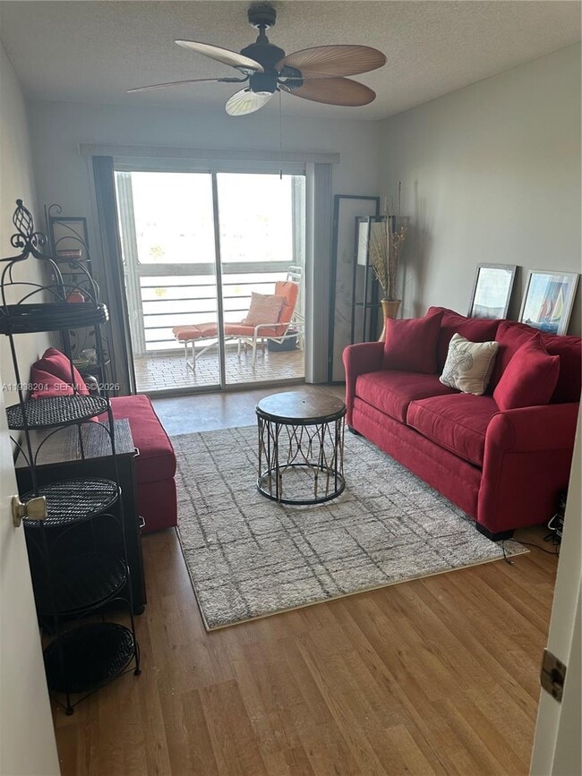 Building Photo - 3043 Exeter